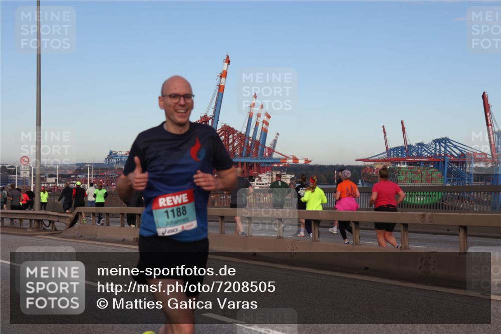 03.10.2024 - Köhlbrandbrückenlauf Matties Gatica Varas http://msf.ph/oto/7208505 03.10.2024 09:34:28 Position 2 500, 1, 1188 meine-sportfotos.de