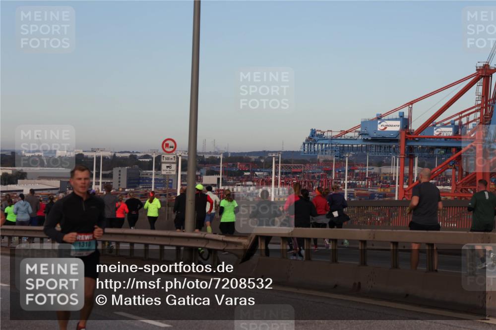 03.10.2024 - Köhlbrandbrückenlauf Matties Gatica Varas http://msf.ph/oto/7208532 03.10.2024 09:34:29 Position 2 1310, 1500 meine-sportfotos.de