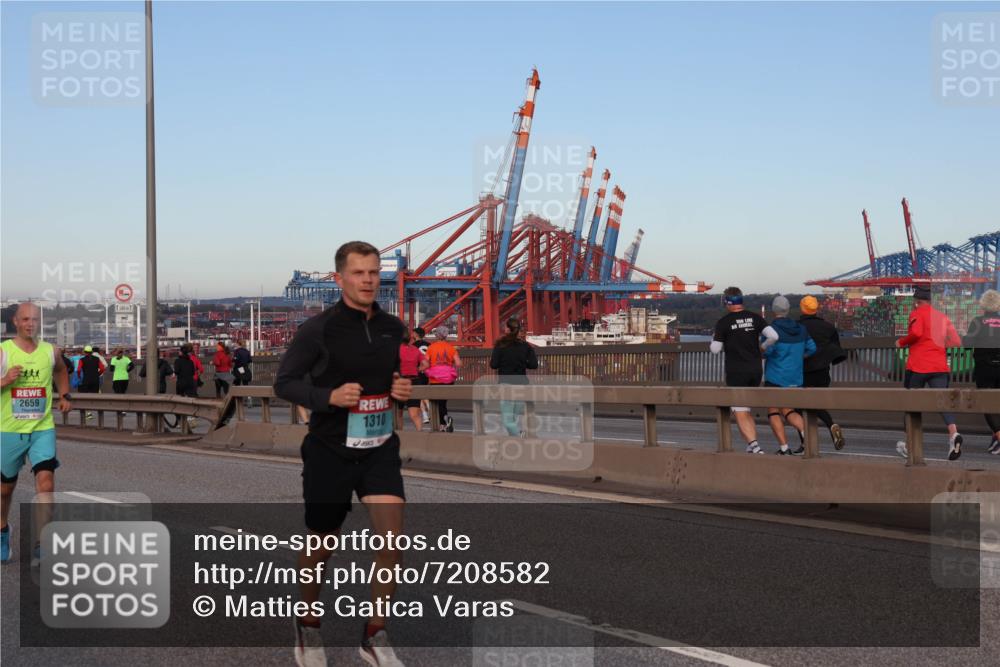03.10.2024 - Köhlbrandbrückenlauf Matties Gatica Varas http://msf.ph/oto/7208582 03.10.2024 09:34:32 Position 2 2659, 500, 1310 meine-sportfotos.de