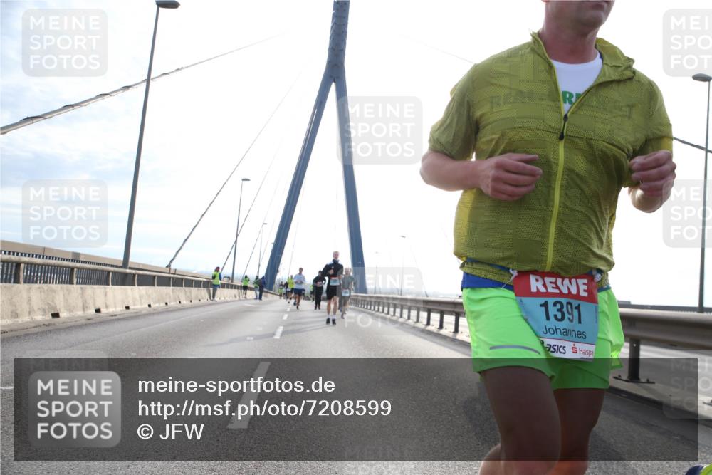 03.10.2024 - Köhlbrandbrückenlauf Jannik Wohlers http://msf.ph/oto/7208599 03.10.2024 09:20:41 Position 1 1391 meine-sportfotos.de
