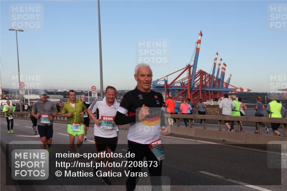 03.10.2024 - Köhlbrandbrückenlauf Matties Gatica Varas http://msf.ph/oto/7208673 03.10.2024 09:34:39 Position 2 1307, 1391, 1380, 102, 250 meine-sportfotos.de