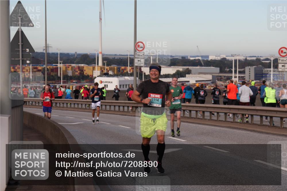 03.10.2024 - Köhlbrandbrückenlauf Matties Gatica Varas http://msf.ph/oto/7208890 03.10.2024 09:34:49 Position 2 2696, 1500, 1114, 1329, 500, 1 meine-sportfotos.de