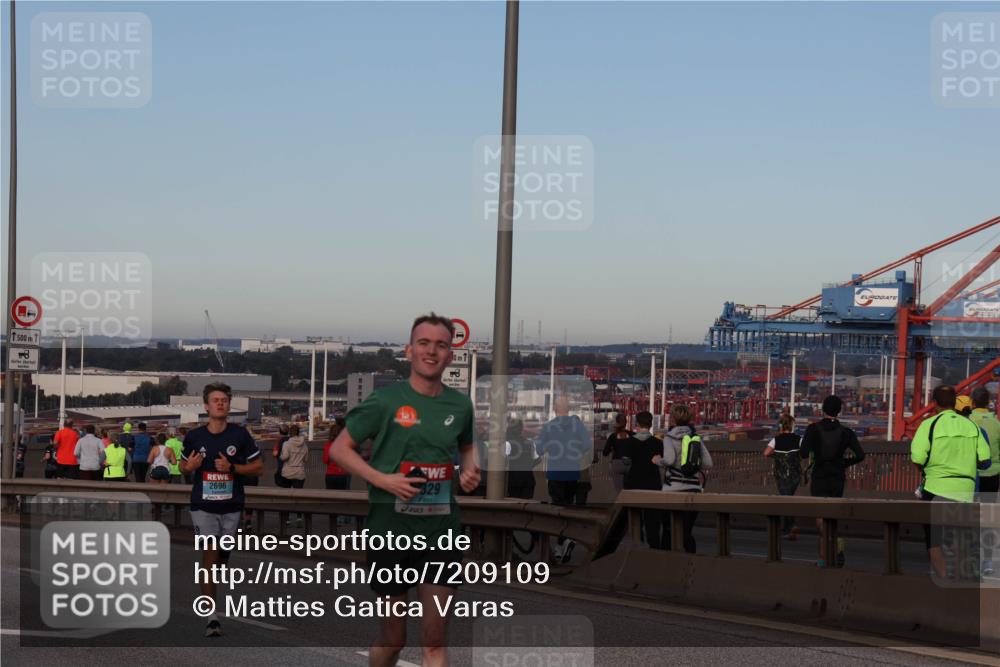 03.10.2024 - Köhlbrandbrückenlauf Matties Gatica Varas http://msf.ph/oto/7209109 03.10.2024 09:34:56 Position 2 1500, 1, 9, 2696, 329, 0, 1 meine-sportfotos.de