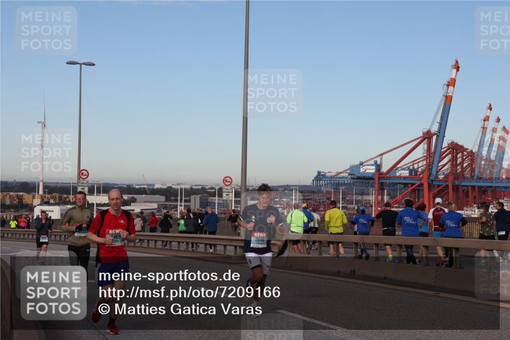 03.10.2024 - Köhlbrandbrückenlauf Matties Gatica Varas http://msf.ph/oto/7209166 03.10.2024 09:34:59 Position 2 500, 1469, 1500, 1, 9, 2696 meine-sportfotos.de