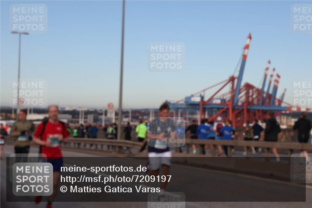 03.10.2024 - Köhlbrandbrückenlauf Matties Gatica Varas http://msf.ph/oto/7209197 03.10.2024 09:34:59 Position 2 100 meine-sportfotos.de