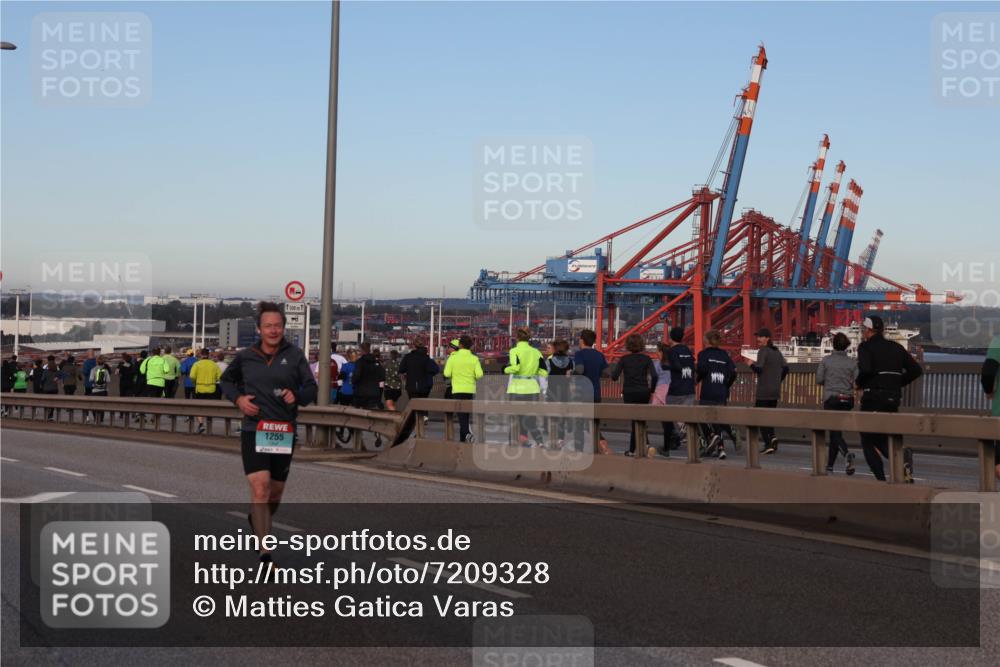 03.10.2024 - Köhlbrandbrückenlauf Matties Gatica Varas http://msf.ph/oto/7209328 03.10.2024 09:35:05 Position 2 500, 1255 meine-sportfotos.de