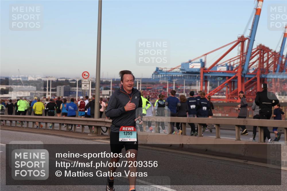 03.10.2024 - Köhlbrandbrückenlauf Matties Gatica Varas http://msf.ph/oto/7209356 03.10.2024 09:35:06 Position 2 1255 meine-sportfotos.de