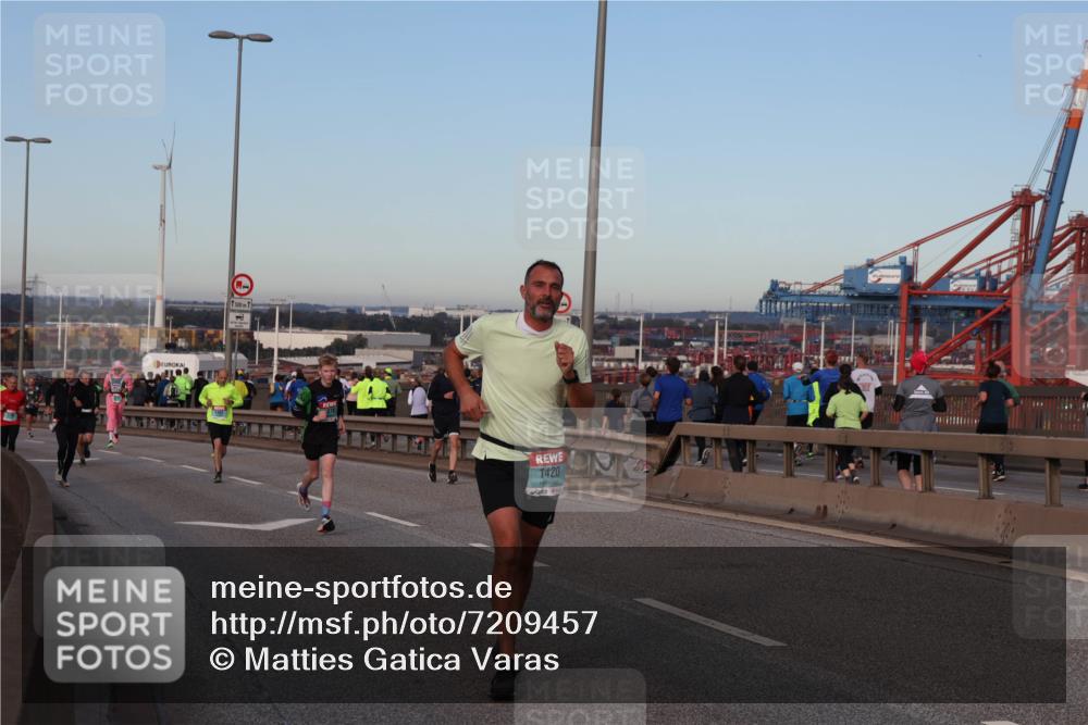 03.10.2024 - Köhlbrandbrückenlauf Matties Gatica Varas http://msf.ph/oto/7209457 03.10.2024 09:35:14 Position 2 500, 1420 meine-sportfotos.de
