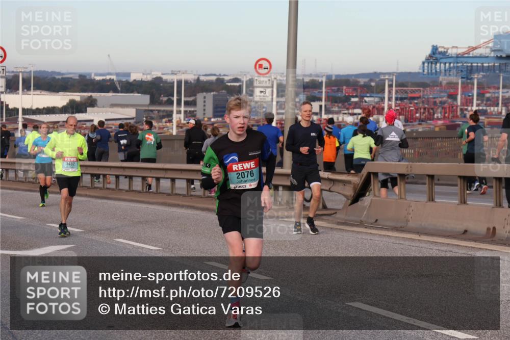 03.10.2024 - Köhlbrandbrückenlauf Matties Gatica Varas http://msf.ph/oto/7209526 03.10.2024 09:35:17 Position 2 1500, 1482, 2076 meine-sportfotos.de