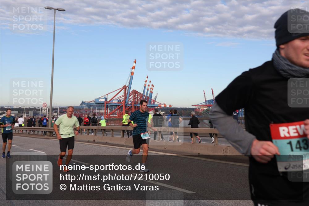 03.10.2024 - Köhlbrandbrückenlauf Matties Gatica Varas http://msf.ph/oto/7210050 03.10.2024 09:35:35 Position 2 143 meine-sportfotos.de