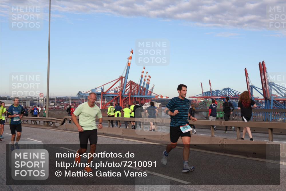03.10.2024 - Köhlbrandbrückenlauf Matties Gatica Varas http://msf.ph/oto/7210091 03.10.2024 09:35:36 Position 2 1170, 1066 meine-sportfotos.de