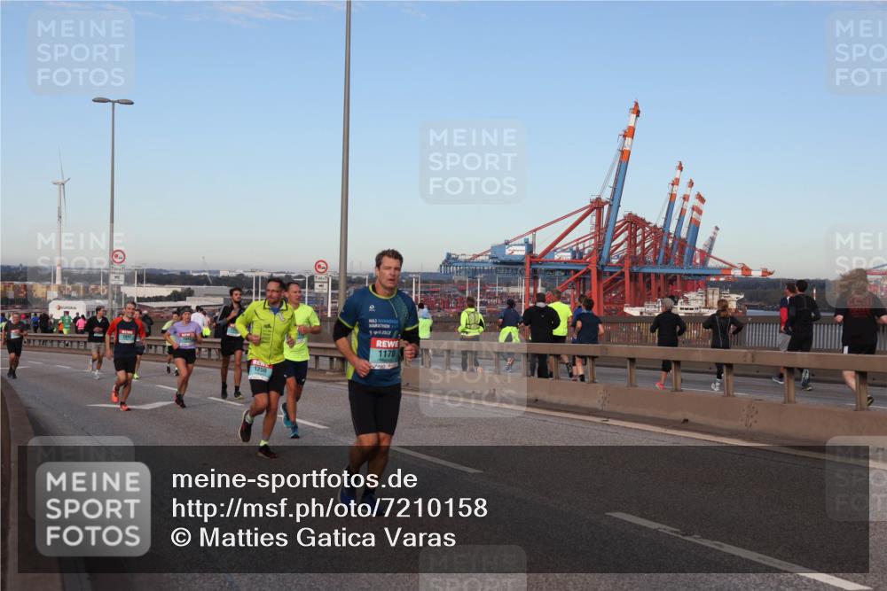 03.10.2024 - Köhlbrandbrückenlauf Matties Gatica Varas http://msf.ph/oto/7210158 03.10.2024 09:35:38 Position 2 1250, 2017, 1170 meine-sportfotos.de