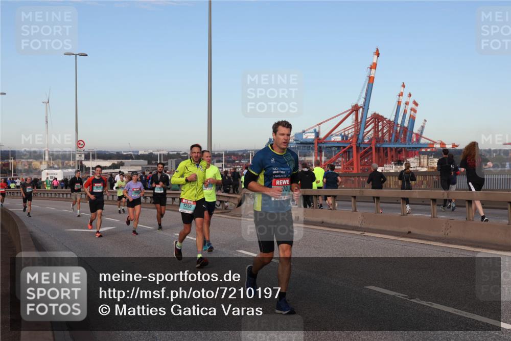 03.10.2024 - Köhlbrandbrückenlauf Matties Gatica Varas http://msf.ph/oto/7210197 03.10.2024 09:35:38 Position 2 1442, 1250, 2017, 70 meine-sportfotos.de
