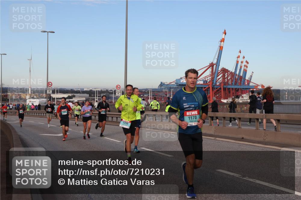 03.10.2024 - Köhlbrandbrückenlauf Matties Gatica Varas http://msf.ph/oto/7210231 03.10.2024 09:35:39 Position 2 1442, 1250, 2017, 1170 meine-sportfotos.de