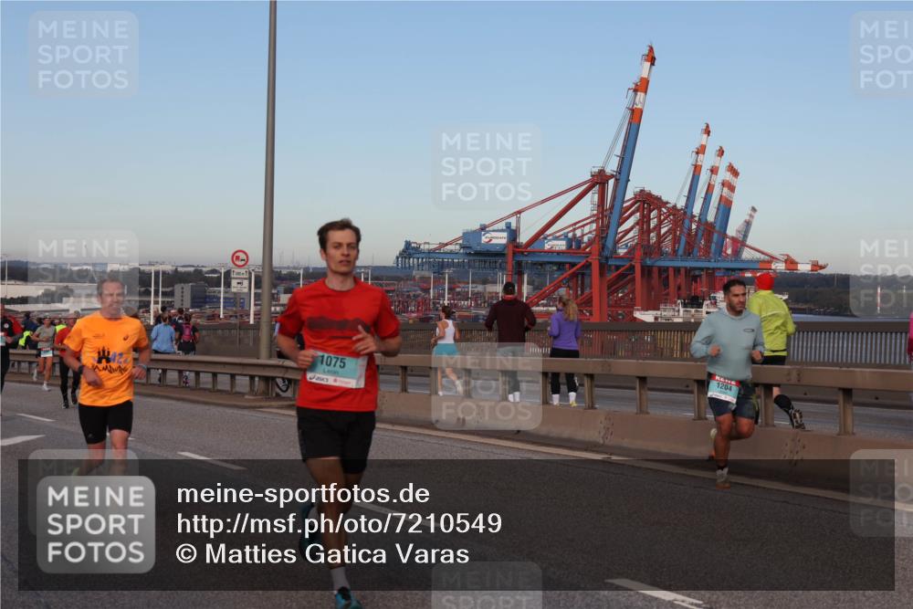 03.10.2024 - Köhlbrandbrückenlauf Matties Gatica Varas http://msf.ph/oto/7210549 03.10.2024 09:35:52 Position 2 42, 500, 1075, 1204 meine-sportfotos.de