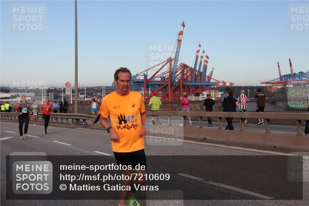 03.10.2024 - Köhlbrandbrückenlauf Matties Gatica Varas http://msf.ph/oto/7210609 03.10.2024 09:35:55 Position 2 500, 1, 42 meine-sportfotos.de