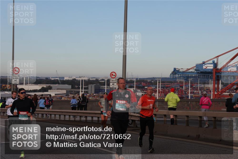 03.10.2024 - Köhlbrandbrückenlauf Matties Gatica Varas http://msf.ph/oto/7210652 03.10.2024 09:35:57 Position 2 1500, 1500, 8, 1245, 14, 1461 meine-sportfotos.de
