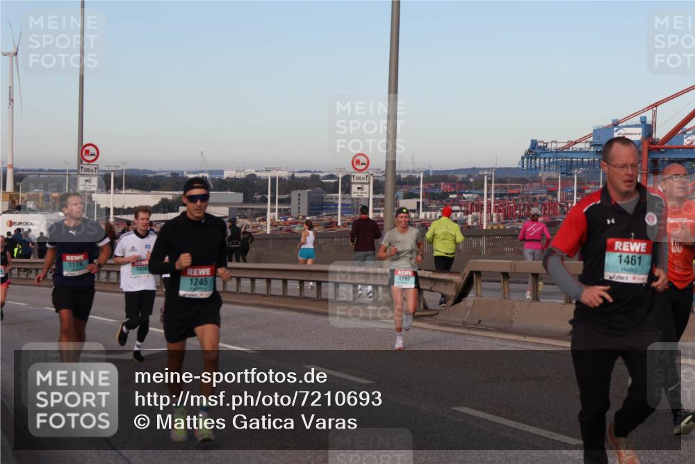 03.10.2024 - Köhlbrandbrückenlauf Matties Gatica Varas http://msf.ph/oto/7210693 03.10.2024 09:35:59 Position 2 1500, 1, 1500, 1, 1179, 1438, 1245, 2293, 1461 meine-sportfotos.de