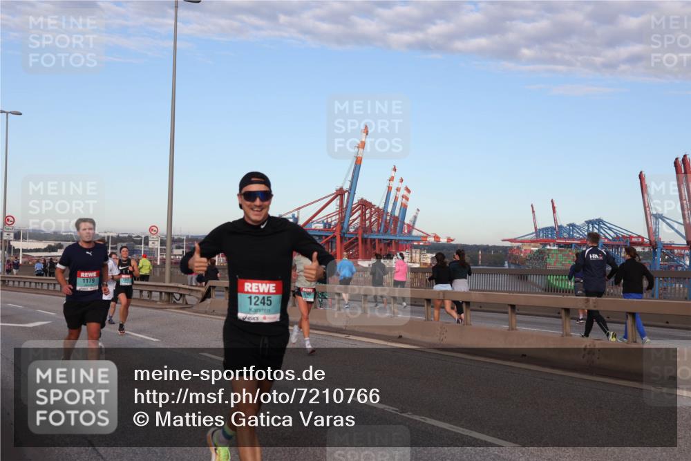 03.10.2024 - Köhlbrandbrückenlauf Matties Gatica Varas http://msf.ph/oto/7210766 03.10.2024 09:36:01 Position 2 1179, 1245 meine-sportfotos.de