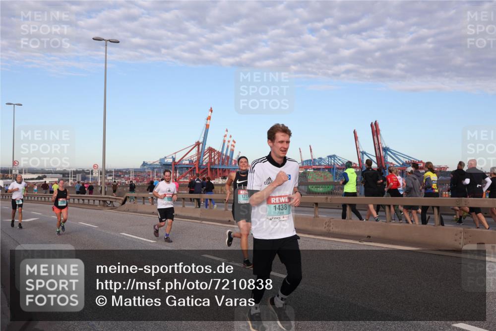 03.10.2024 - Köhlbrandbrückenlauf Matties Gatica Varas http://msf.ph/oto/7210838 03.10.2024 09:36:05 Position 2 1317, 1438 meine-sportfotos.de