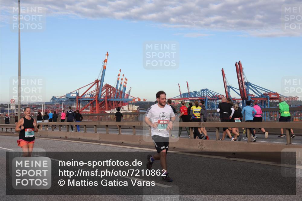 03.10.2024 - Köhlbrandbrückenlauf Matties Gatica Varas http://msf.ph/oto/7210862 03.10.2024 09:36:07 Position 2 1193, 1217 meine-sportfotos.de