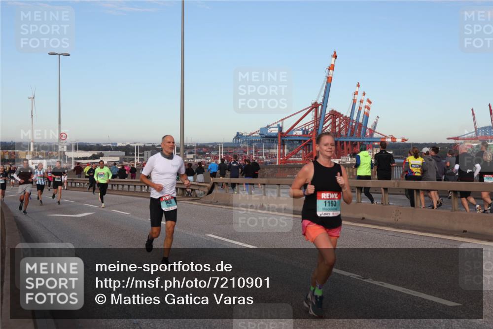 03.10.2024 - Köhlbrandbrückenlauf Matties Gatica Varas http://msf.ph/oto/7210901 03.10.2024 09:36:08 Position 2 7836, 1193, 3319 meine-sportfotos.de