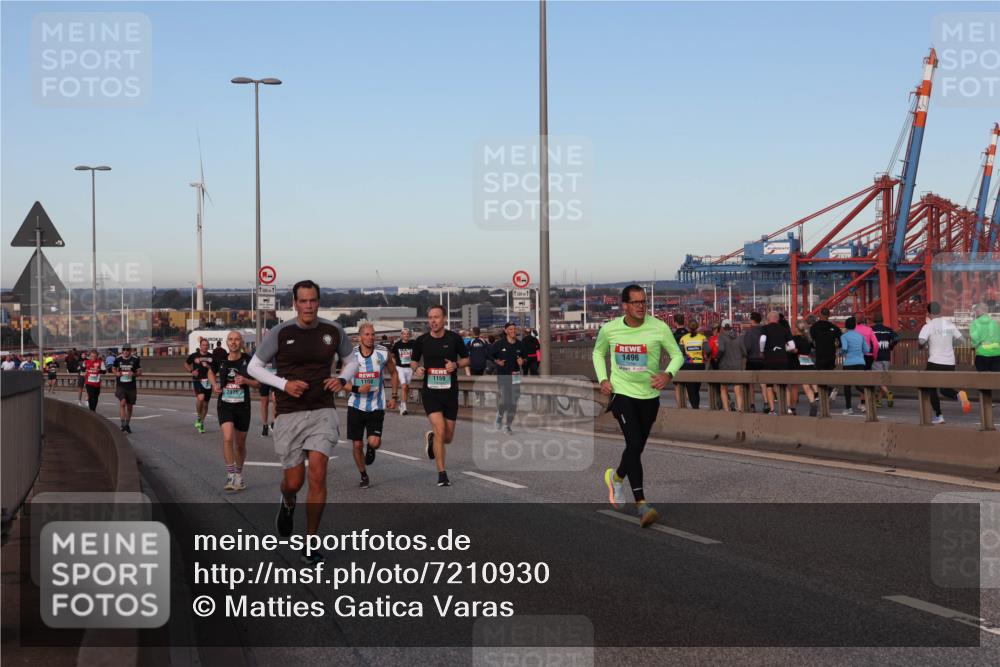 03.10.2024 - Köhlbrandbrückenlauf Matties Gatica Varas http://msf.ph/oto/7210930 03.10.2024 09:36:14 Position 2 1500, 1159, 1108, 00, 1, 1496 meine-sportfotos.de