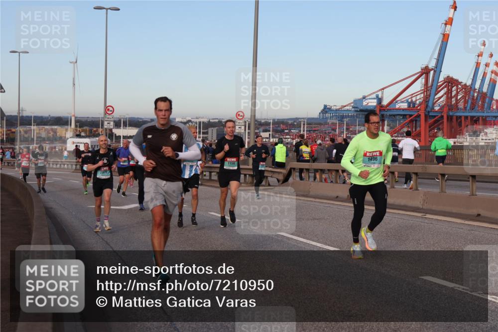 03.10.2024 - Köhlbrandbrückenlauf Matties Gatica Varas http://msf.ph/oto/7210950 03.10.2024 09:36:14 Position 2 500, 2875, 1496, 1159 meine-sportfotos.de