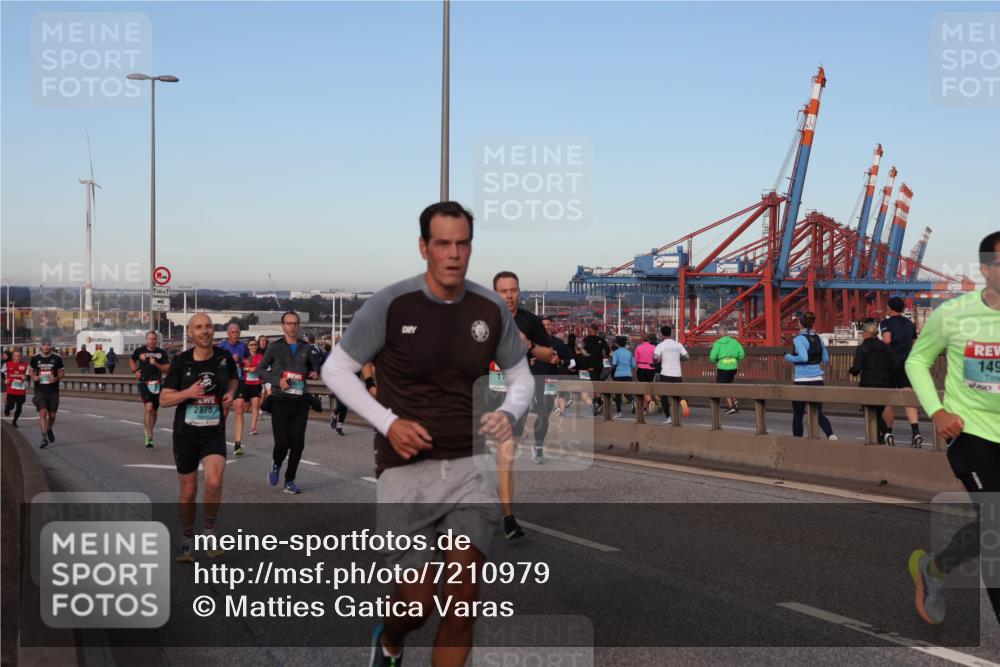 03.10.2024 - Köhlbrandbrückenlauf Matties Gatica Varas http://msf.ph/oto/7210979 03.10.2024 09:36:16 Position 2 500, 2875, 17, 149 meine-sportfotos.de