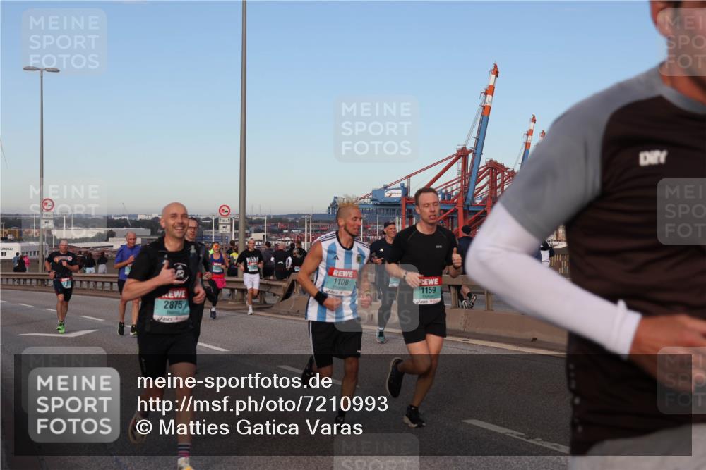 03.10.2024 - Köhlbrandbrückenlauf Matties Gatica Varas http://msf.ph/oto/7210993 03.10.2024 09:36:17 Position 2 2875, 00, 1, 1108, 1159 meine-sportfotos.de