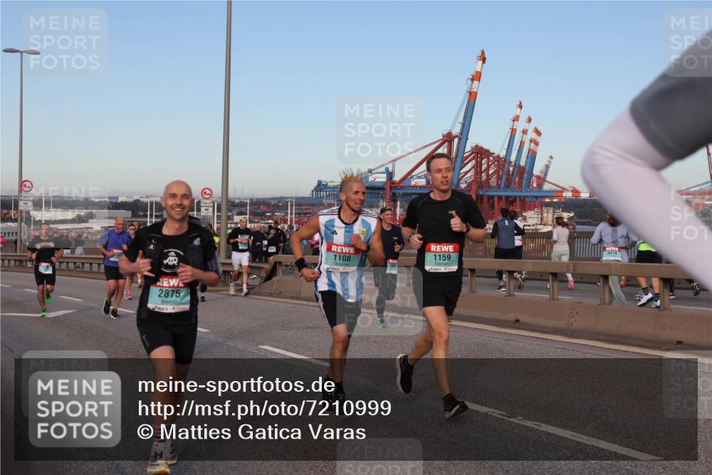 03.10.2024 - Köhlbrandbrückenlauf Matties Gatica Varas http://msf.ph/oto/7210999 03.10.2024 09:36:17 Position 2 2875, 1108, 1083, 1159, 3419 meine-sportfotos.de