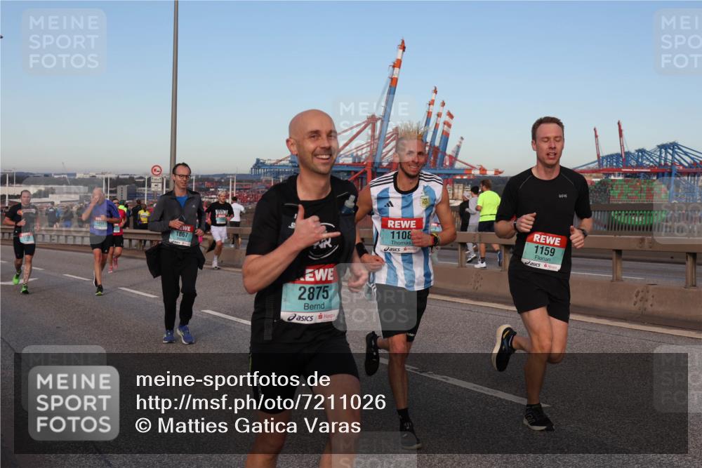 03.10.2024 - Köhlbrandbrückenlauf Matties Gatica Varas http://msf.ph/oto/7211026 03.10.2024 09:36:18 Position 2 1493, 1867, 2875, 1108, 1159 meine-sportfotos.de