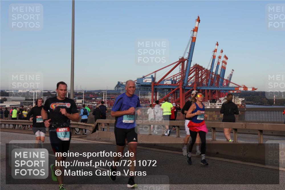 03.10.2024 - Köhlbrandbrückenlauf Matties Gatica Varas http://msf.ph/oto/7211072 03.10.2024 09:36:22 Position 2 1185, 1119, 1493 meine-sportfotos.de