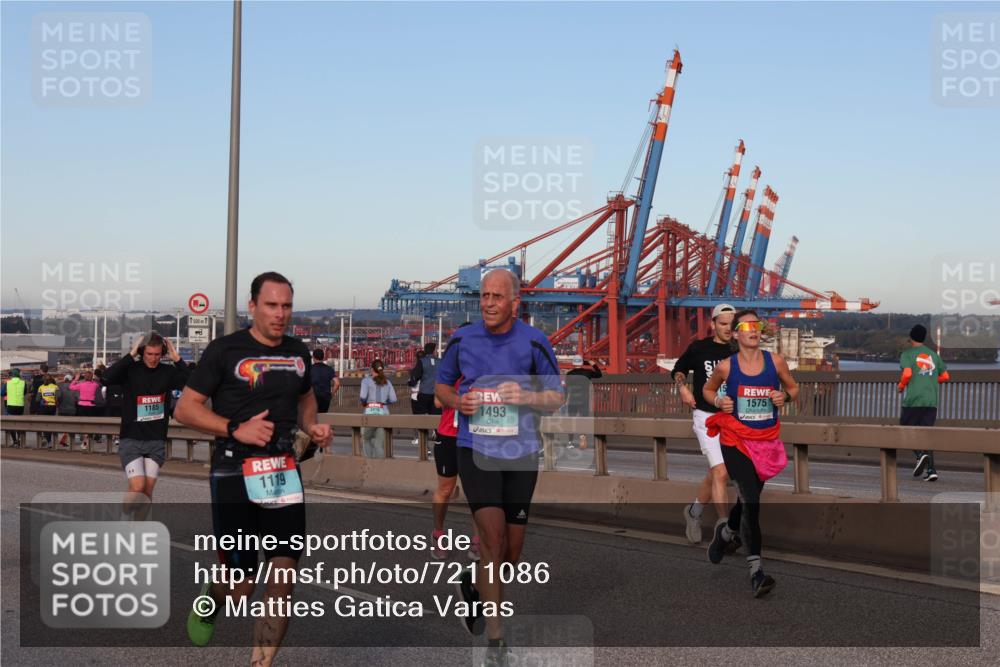 03.10.2024 - Köhlbrandbrückenlauf Matties Gatica Varas http://msf.ph/oto/7211086 03.10.2024 09:36:22 Position 2 1185, 1500, 1119, 1493, 1575 meine-sportfotos.de