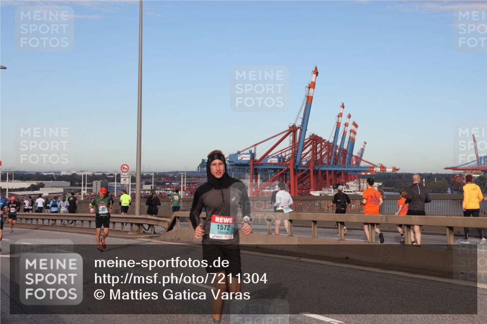 03.10.2024 - Köhlbrandbrückenlauf Matties Gatica Varas http://msf.ph/oto/7211304 03.10.2024 09:36:29 Position 2 500, 1572 meine-sportfotos.de