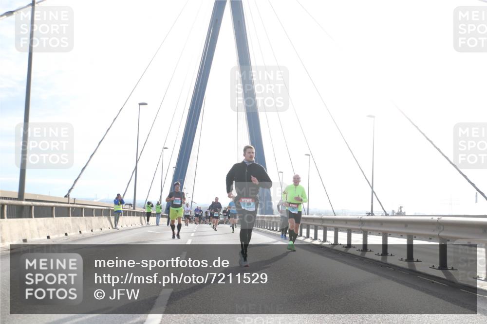 03.10.2024 - Köhlbrandbrückenlauf Jannik Wohlers http://msf.ph/oto/7211529 03.10.2024 09:20:51 Position 1 1109 meine-sportfotos.de