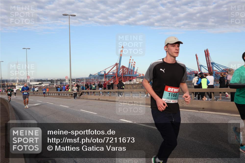 03.10.2024 - Köhlbrandbrückenlauf Matties Gatica Varas http://msf.ph/oto/7211673 03.10.2024 09:36:44 Position 2 1160 meine-sportfotos.de