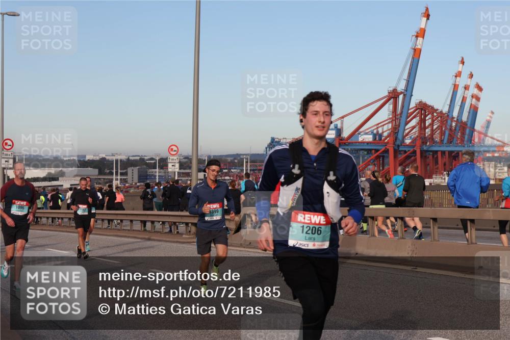 03.10.2024 - Köhlbrandbrückenlauf Matties Gatica Varas http://msf.ph/oto/7211985 03.10.2024 09:37:03 Position 2 500, 1096, 500, 1399, 1206 meine-sportfotos.de