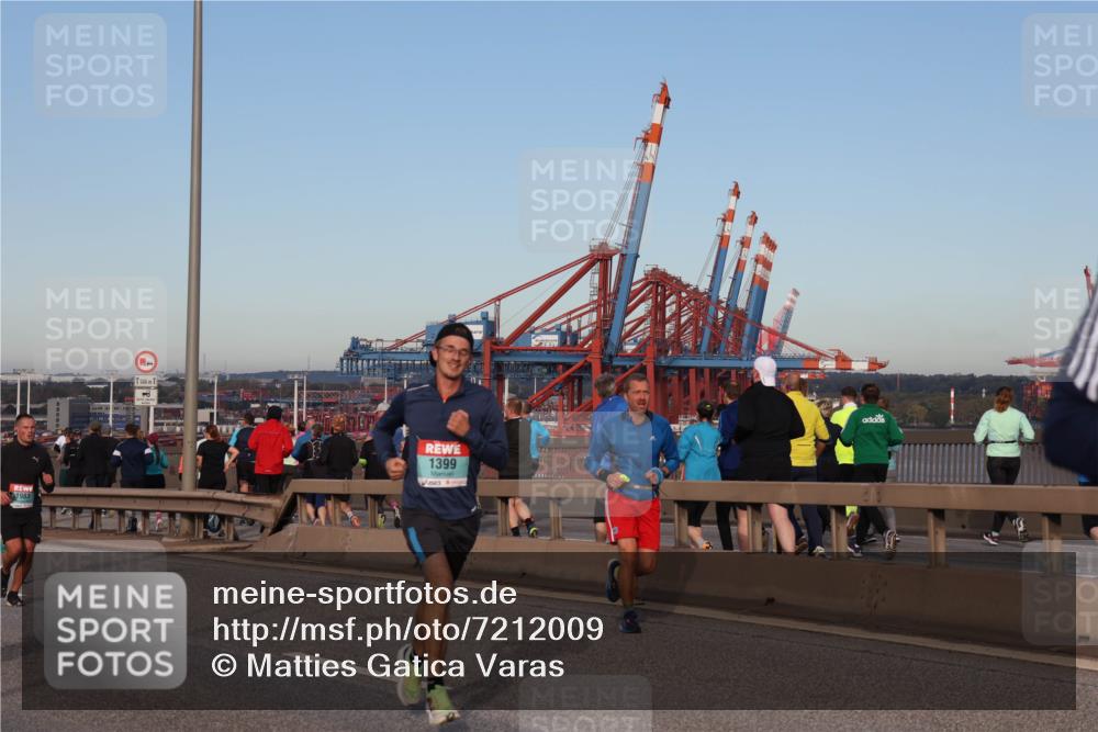 03.10.2024 - Köhlbrandbrückenlauf Matties Gatica Varas http://msf.ph/oto/7212009 03.10.2024 09:37:04 Position 2 1983, 1500, 1, 1399 meine-sportfotos.de