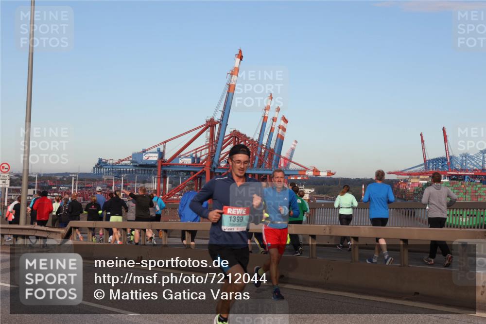 03.10.2024 - Köhlbrandbrückenlauf Matties Gatica Varas http://msf.ph/oto/7212044 03.10.2024 09:37:05 Position 2 500, 1, 1399 meine-sportfotos.de