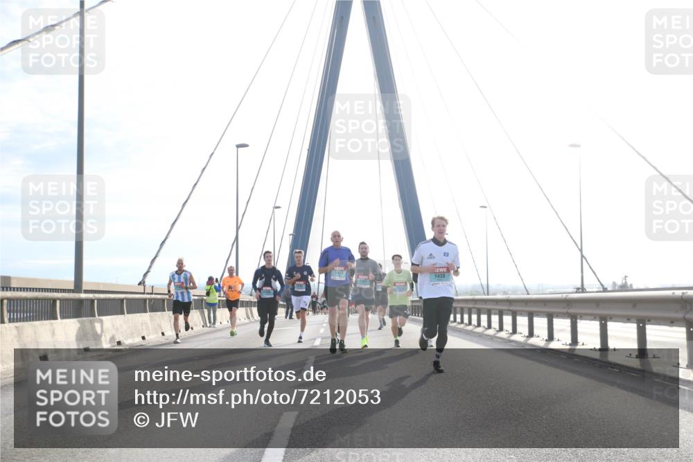 03.10.2024 - Köhlbrandbrückenlauf Jannik Wohlers http://msf.ph/oto/7212053 03.10.2024 09:21:06 Position 1 1206, 1493, 1438, 1161 meine-sportfotos.de