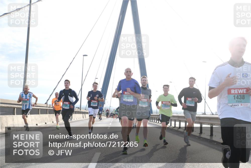 03.10.2024 - Köhlbrandbrückenlauf Jannik Wohlers http://msf.ph/oto/7212265 03.10.2024 09:21:07 Position 1 2696, 1108, 1206, 1270, 1438, 1493, 1161, 191 meine-sportfotos.de