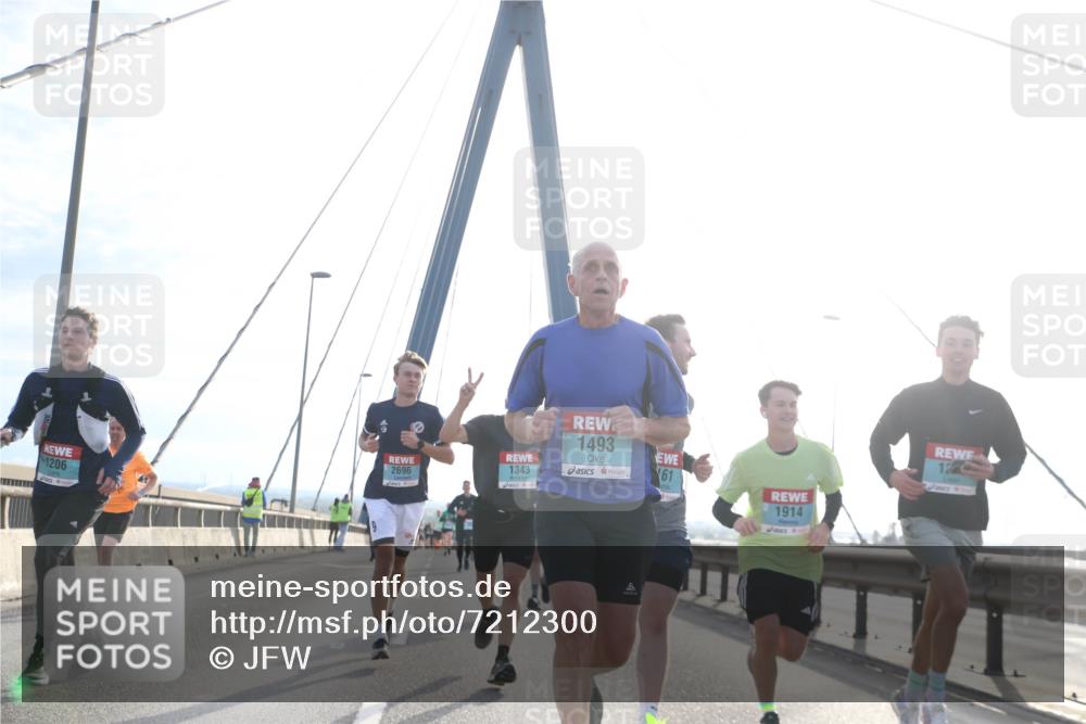 03.10.2024 - Köhlbrandbrückenlauf Jannik Wohlers http://msf.ph/oto/7212300 03.10.2024 09:21:08 Position 1 1343, 2696, 1206, 1493, 61, 1914, 12 meine-sportfotos.de