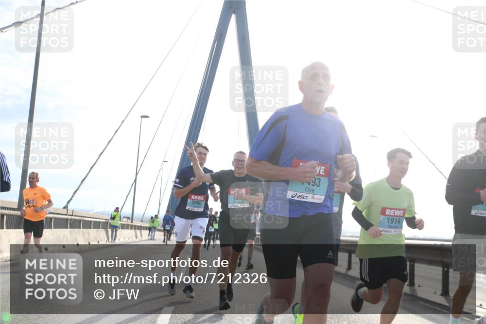 03.10.2024 - Köhlbrandbrückenlauf Jannik Wohlers http://msf.ph/oto/7212326 03.10.2024 09:21:09 Position 1 2, 493, 1914, 2696, 42 meine-sportfotos.de