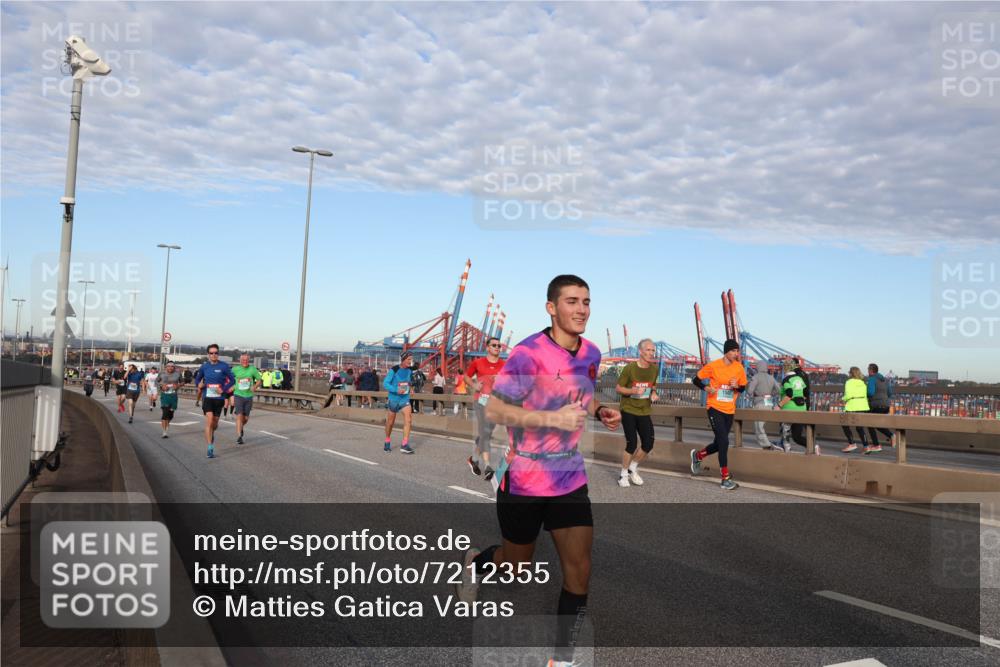 03.10.2024 - Köhlbrandbrückenlauf Matties Gatica Varas http://msf.ph/oto/7212355 03.10.2024 09:37:19 Position 2  meine-sportfotos.de