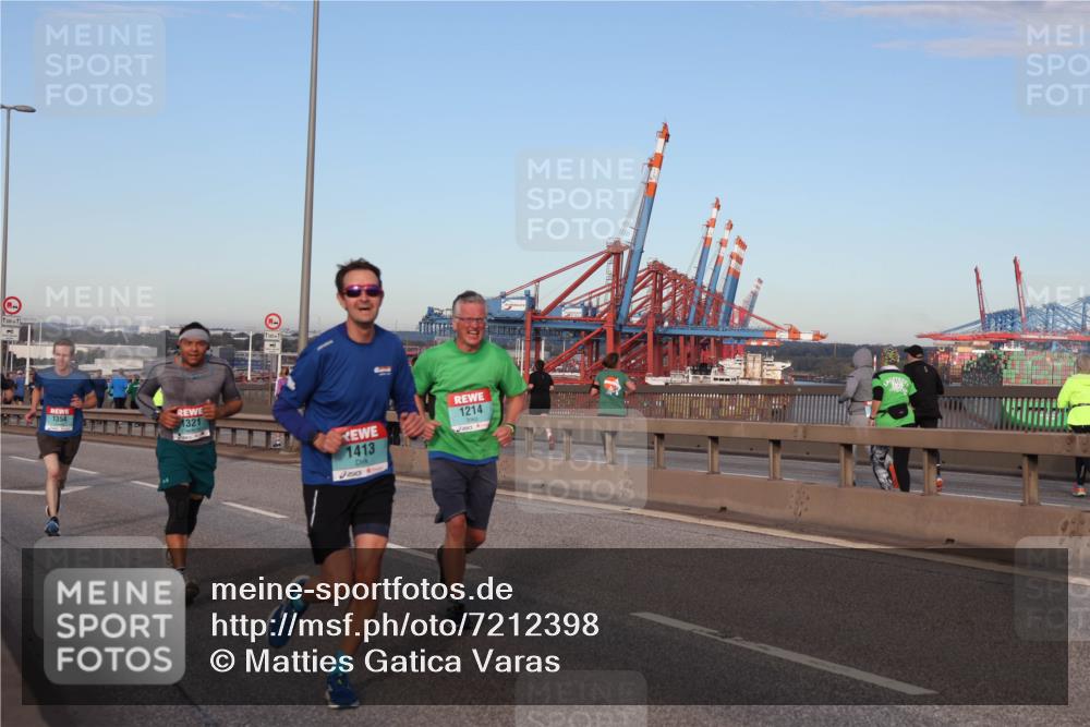 03.10.2024 - Köhlbrandbrückenlauf Matties Gatica Varas http://msf.ph/oto/7212398 03.10.2024 09:37:22 Position 2 1500, 1354, 1321, 1413, 1214 meine-sportfotos.de