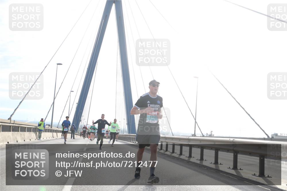 03.10.2024 - Köhlbrandbrückenlauf Jannik Wohlers http://msf.ph/oto/7212477 03.10.2024 09:21:11 Position 1 1153 meine-sportfotos.de