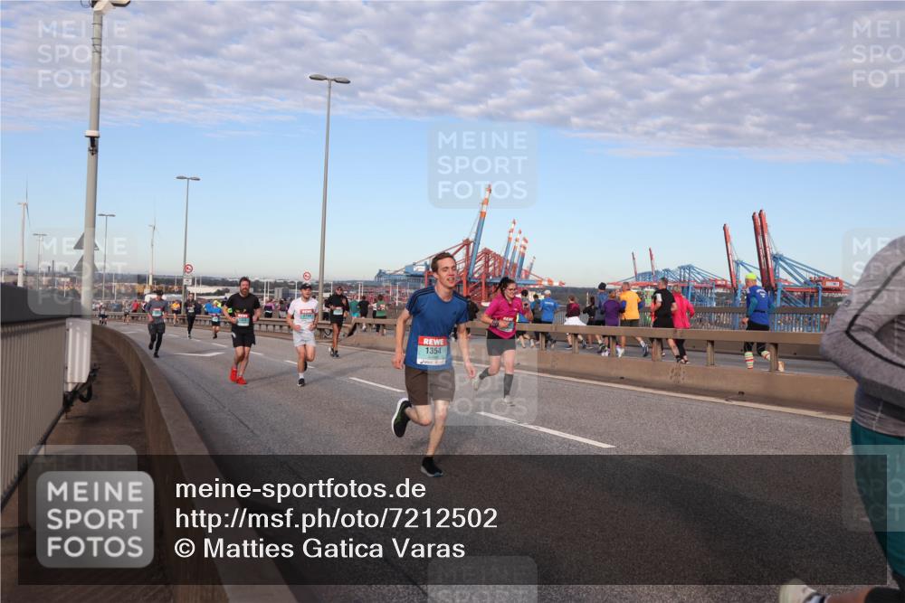 03.10.2024 - Köhlbrandbrückenlauf Matties Gatica Varas http://msf.ph/oto/7212502 03.10.2024 09:37:25 Position 2 1354 meine-sportfotos.de