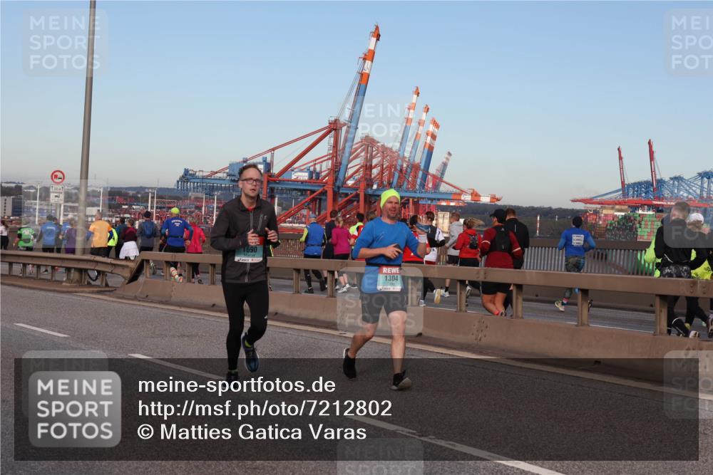 03.10.2024 - Köhlbrandbrückenlauf Matties Gatica Varas http://msf.ph/oto/7212802 03.10.2024 09:37:33 Position 2 500, 1690, 1304 meine-sportfotos.de