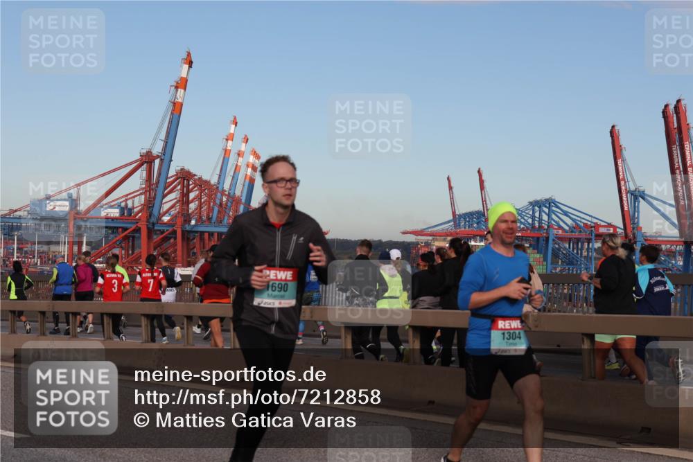 03.10.2024 - Köhlbrandbrückenlauf Matties Gatica Varas http://msf.ph/oto/7212858 03.10.2024 09:37:34 Position 2 3, 3, 7, 1690, 1304 meine-sportfotos.de